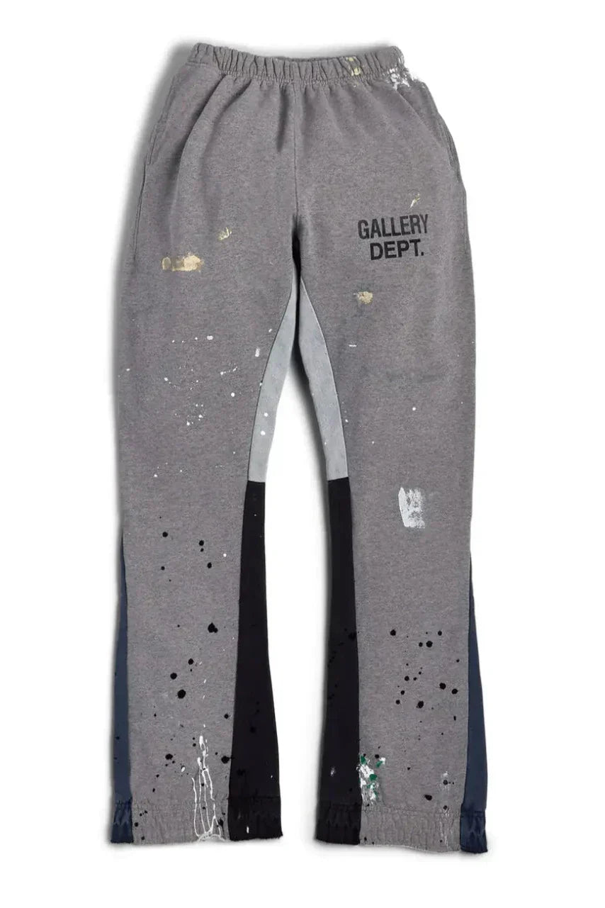 Pantalones deportivos acampanados